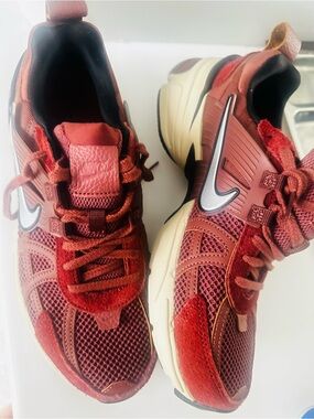 Nike Rust Red and Cream Women's Chunky Sneaker